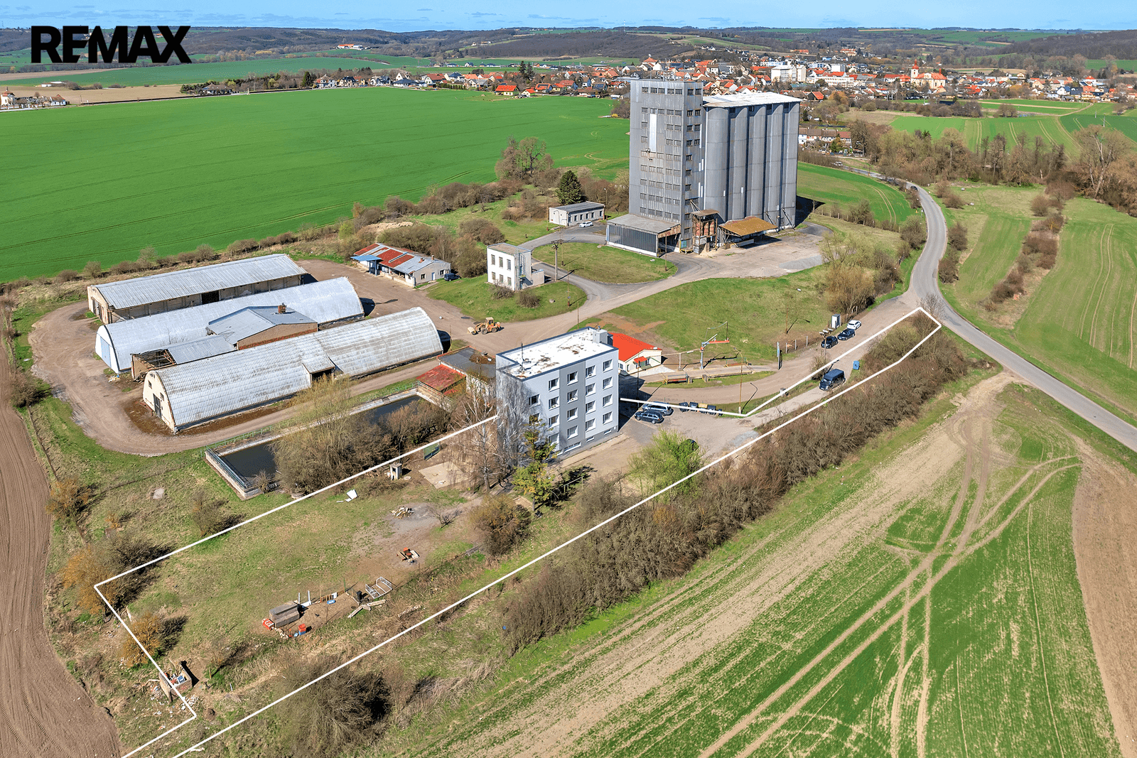 Prodej nájemního (činžovního) domu 642 m², Libáň — foto 4